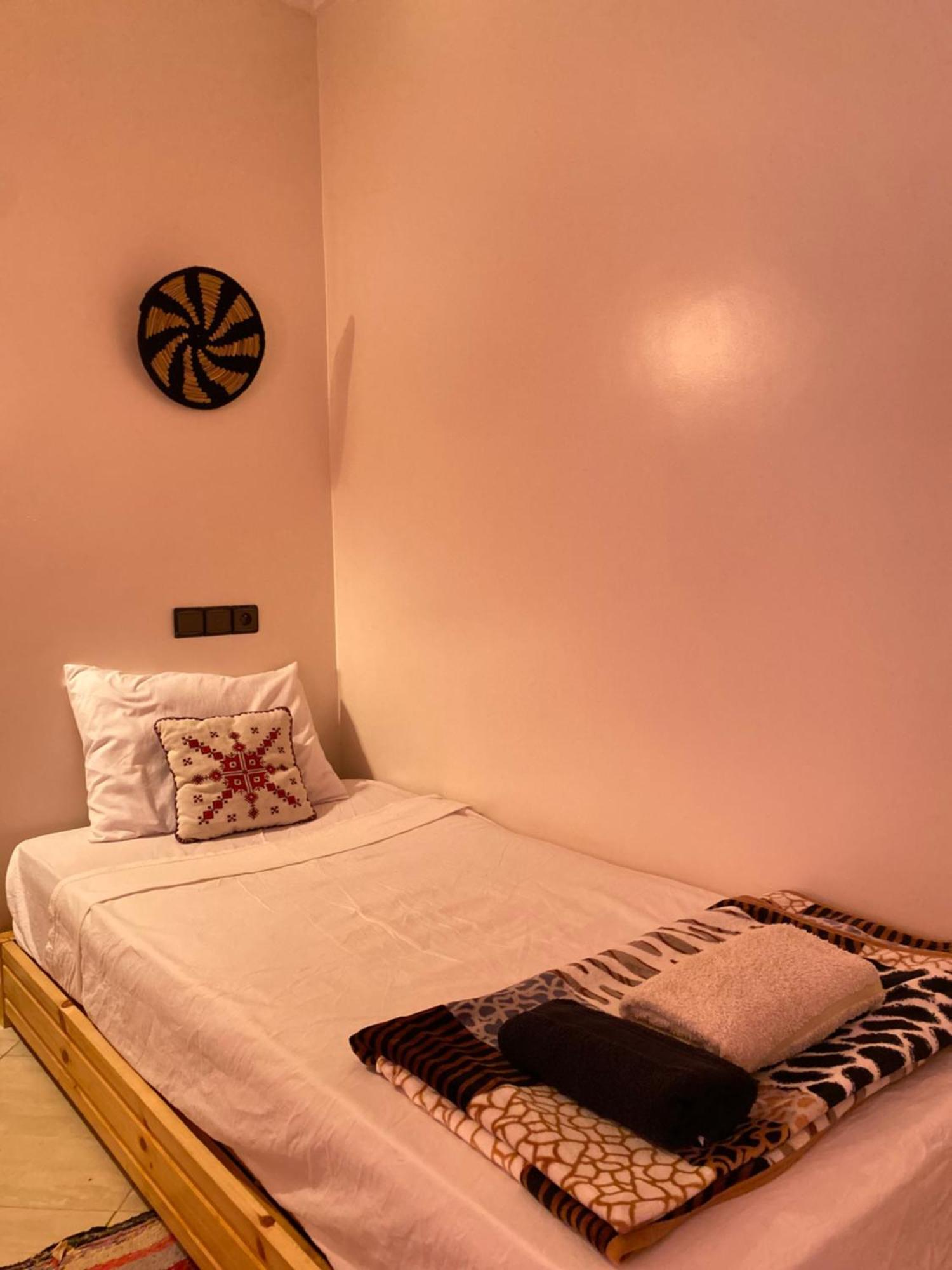 Chill Surfer Hostel Tamraght Buitenkant foto