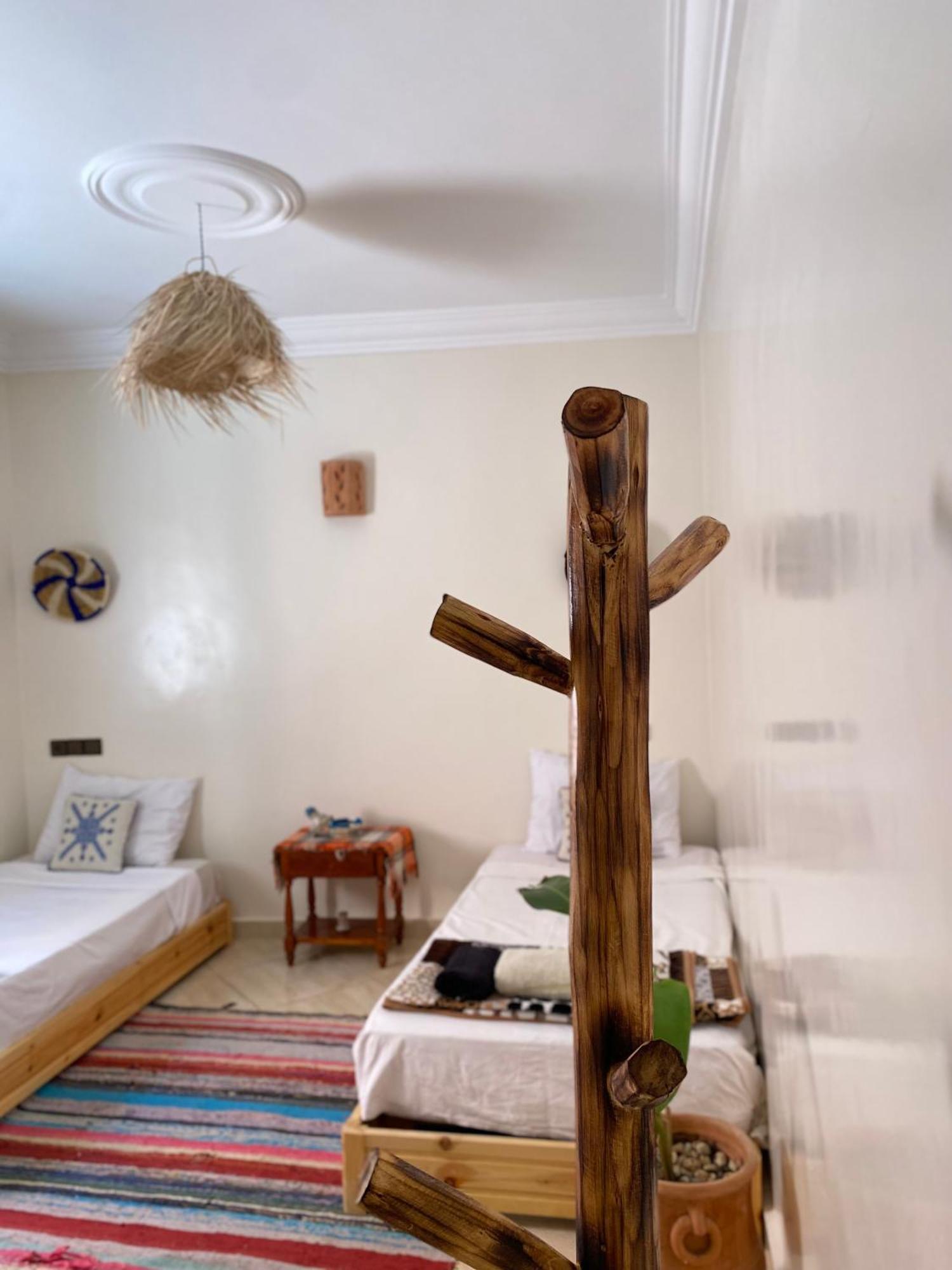Chill Surfer Hostel Tamraght Buitenkant foto