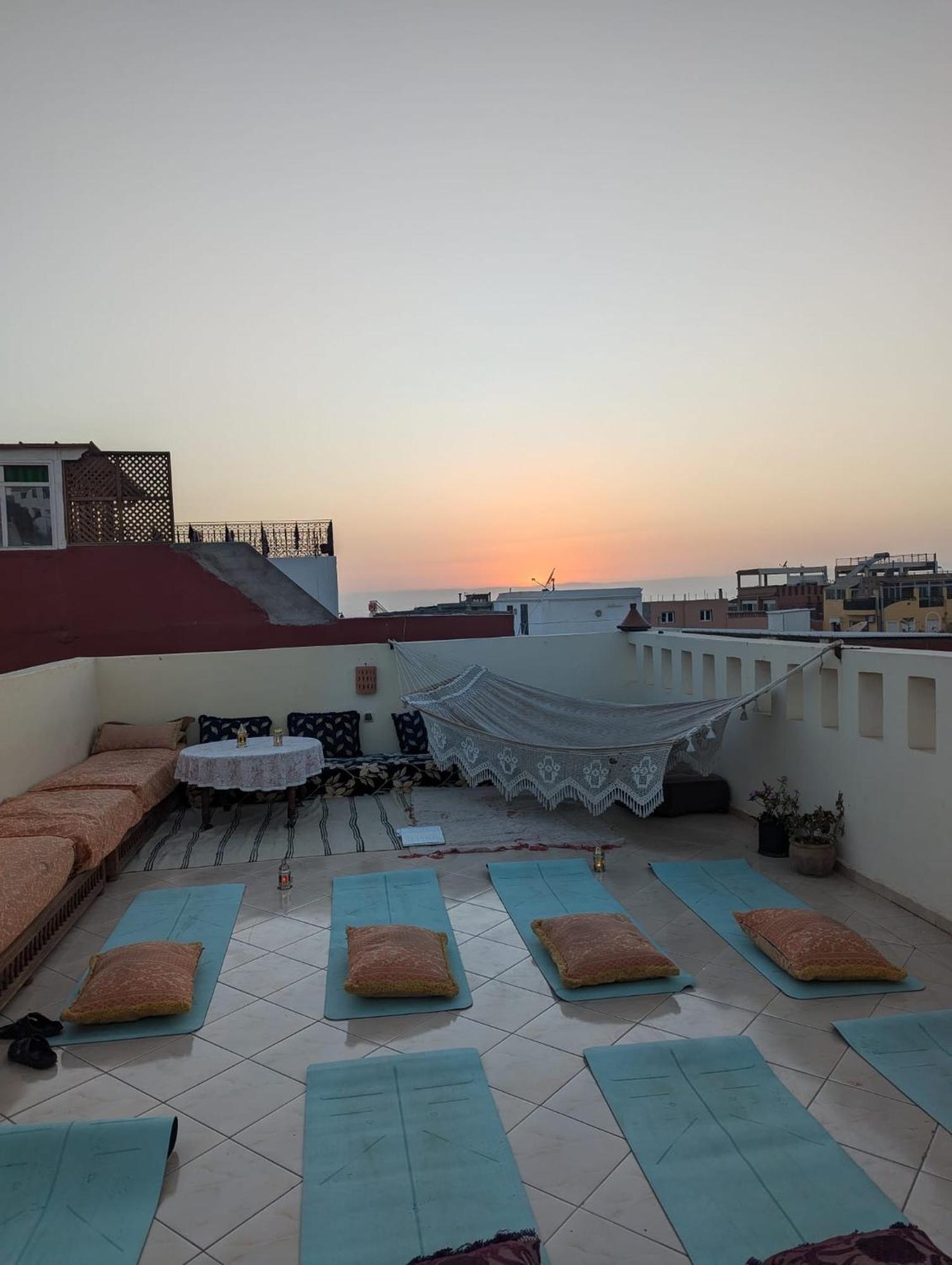 Chill Surfer Hostel Tamraght Buitenkant foto